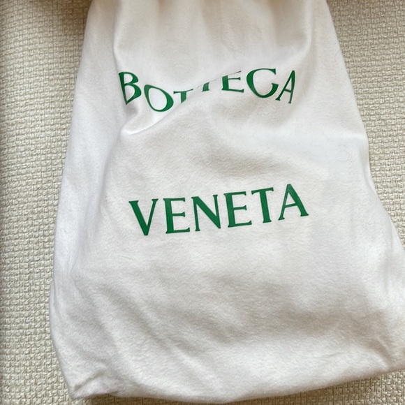 BOTTEGA VENETA MINI POUCH NWOT - Picture 9 of 16